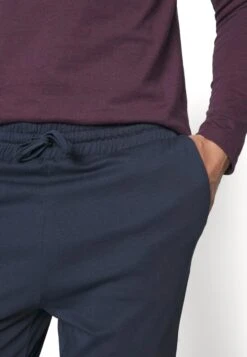 Pier One Pyjama -Dark Blue/Bordeaux 11 Pier One Pyjama -Dark Blue/Bordeaux -Pier One Algemene Winkel Voor Herenmode 13926a0a590f47d8a76746add2fcfa92