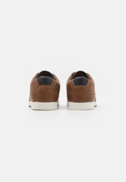 Pier One Sportieve Veterschoenen - Cognac/White -Pier One Algemene Winkel Voor Herenmode 14e702e638bf41ec8c6170966aa5de2f