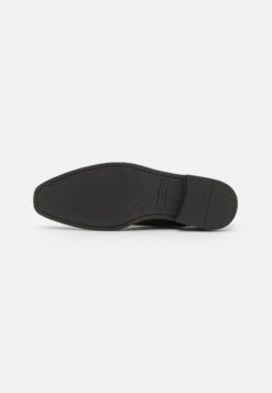 Pier One Unisex - Sportieve Veterschoenen - Black -Pier One Algemene Winkel Voor Herenmode 19b8dfc3128346bd86ff3bbf611b5082