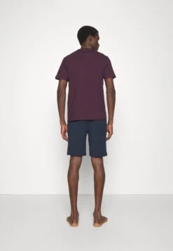 Pier One Pyjama - Dark Blue/Bordeaux 11 Pier One Pyjama - Dark Blue/Bordeaux -Pier One Algemene Winkel Voor Herenmode 19f3d0125f164a408f44d4b9770cce64