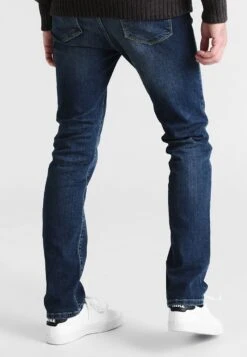 Pier One Straight Leg Jeans - Washed Dark Blue 7 Pier One Straight Leg Jeans - Washed Dark Blue -Pier One Algemene Winkel Voor Herenmode 19f71c5aa23e4aee8fbafd64cafceb95