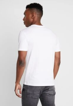 Pier One 5 Pack - T-Shirt Basic - Mottled Bordeaux/White 9 Pier One 5 Pack - T-Shirt Basic - Mottled Bordeaux/White -Pier One Algemene Winkel Voor Herenmode 1b42cbb34d8a422aa41db3eea3ef5d6d