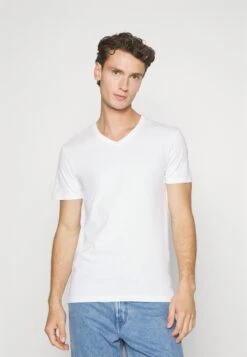 Pier One V Neck Bird Tonal 3 Pack - T-Shirt Basic - Light Brown/White/Dark Blue 12 Pier One V Neck Bird Tonal 3 Pack - T-Shirt Basic - Light Brown/White/Dark Blue -Pier One Algemene Winkel Voor Herenmode 1f5463f9c0604b97998b18e77595bc5f