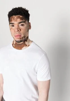 Pier One 10 Pack - T-Shirt Basic - White/Black -Pier One Algemene Winkel Voor Herenmode 20c7d5f73fe449b7b6c0eb7a99388079