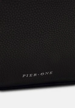 Pier One Unisex - Weekendtas - Black -Pier One Algemene Winkel Voor Herenmode 2347f9944c994f269d9b55ed5a8ce568