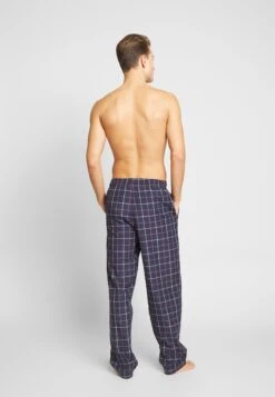 Pier One Pyjamabroek - Dark Blue 7 Pier One Pyjamabroek - Dark Blue -Pier One Algemene Winkel Voor Herenmode 31810df0c959428194d6ab1808433306