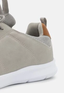 Pier One Sneakers Laag - Light Grey -Pier One Algemene Winkel Voor Herenmode 352a51dd935a42d4b948d56413b28ca7