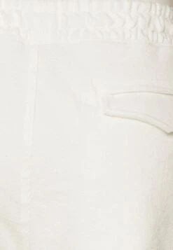 Pier One Trainingsbroek - White -Pier One Algemene Winkel Voor Herenmode 386adaf7ee91480f99e05bbe94209d4d