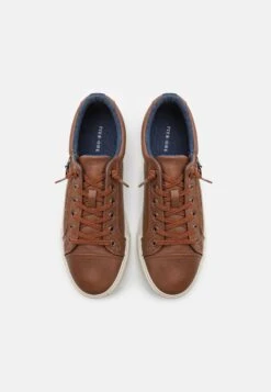 Pier One Unisex - Sneakers Laag - Cognac 9 Pier One Unisex - Sneakers Laag - Cognac -Pier One Algemene Winkel Voor Herenmode 3d1f3808291849ed8f04a77a9118f1ad