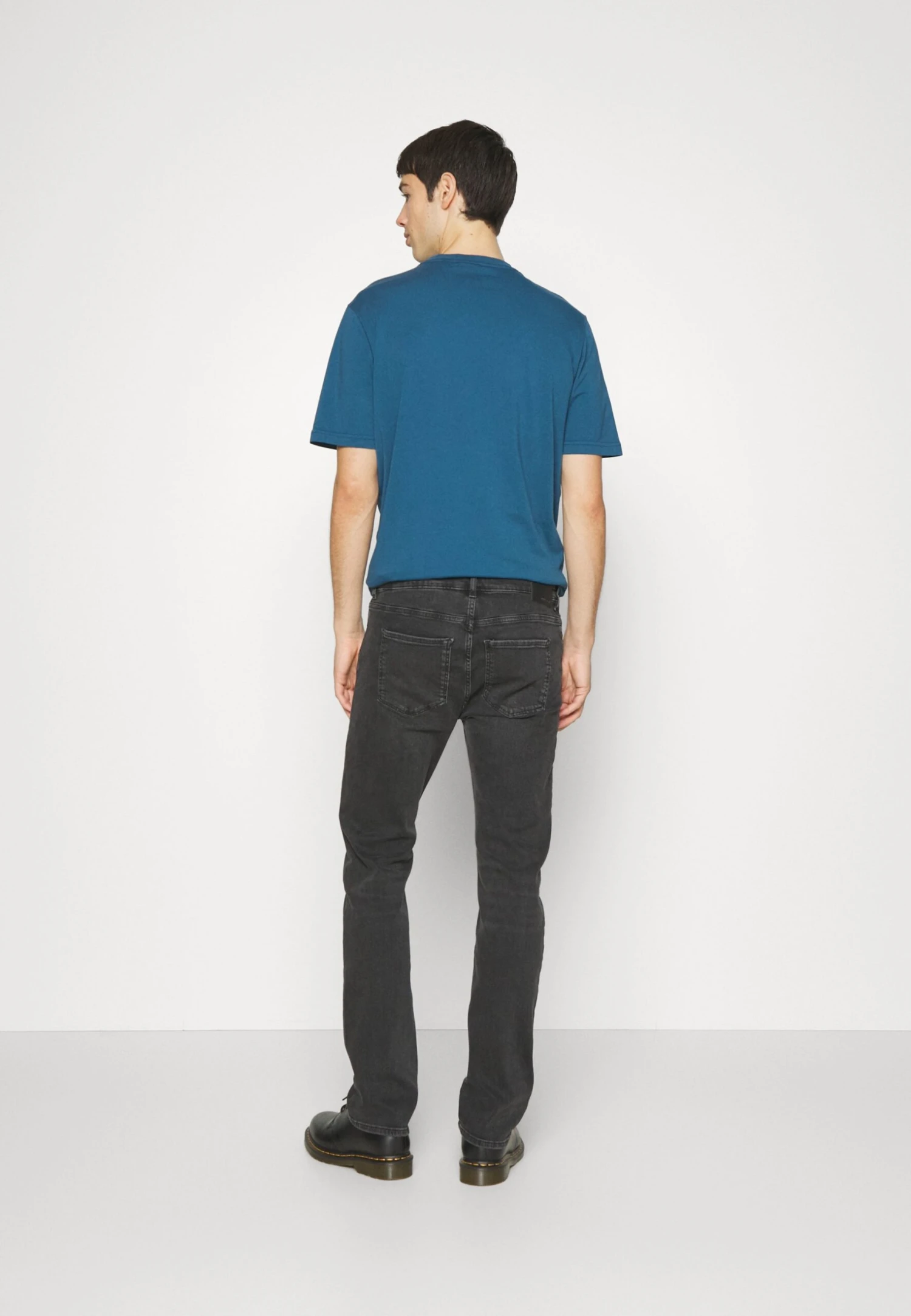 Pier One Straight Leg Jeans - Black 3 Pier One Straight Leg Jeans - Black - Image 3