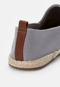 Pier One Rena Espadrille Unisex - Espadrilles - Light Grey -Pier One Algemene Winkel Voor Herenmode 42d2421a7d9a4236aff6d97b980fd1f5