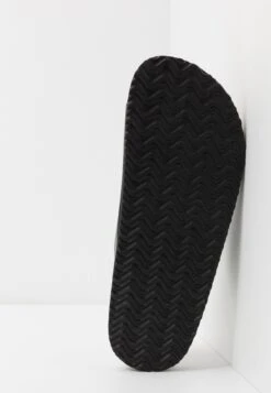 Pier One Unisex - Pantoffels - Black -Pier One Algemene Winkel Voor Herenmode 4a735c24e60449a29969a0148d036b07