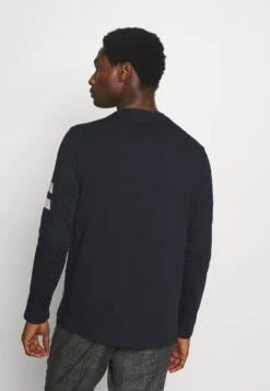 Pier One Longsleeve - Dark Blue -Pier One Algemene Winkel Voor Herenmode 53072bdb54a1435da7e55ce1ba6ee9b5