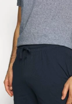 Pier One Pyjama - Dark Blue 9 Pier One Pyjama - Dark Blue -Pier One Algemene Winkel Voor Herenmode 5cd278190b7e4ca4a9d8e88f3d1570ec