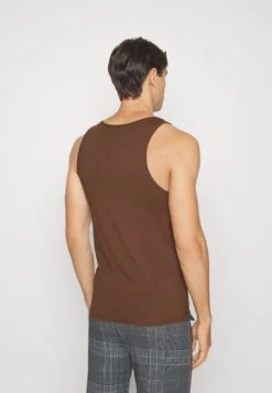 Pier One 3Pck Skin Tone Rib Vest- Hemd - Brown -Pier One Algemene Winkel Voor Herenmode 61977ddd0362474c88ba6c1c78453562