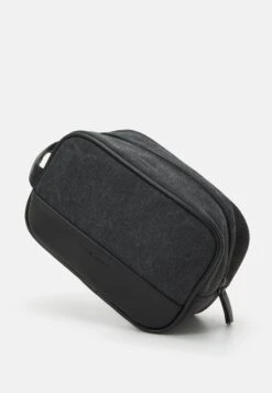 Pier One Unisex - Toilettas - Black -Pier One Algemene Winkel Voor Herenmode 674ff8504a974fd0a6613ac637df3a32