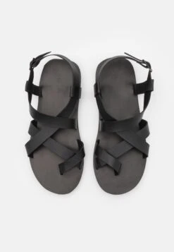 Pier One Teensandalen - Black 9 Pier One Teensandalen - Black -Pier One Algemene Winkel Voor Herenmode 6818b30d26474e658a275654bdec1e84