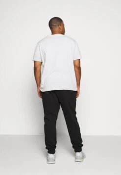 Pier One Trainingsbroek - Black -Pier One Algemene Winkel Voor Herenmode 699521bb2749412dbeafcb45a7d1ceb2