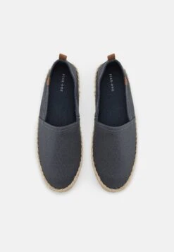 Pier One Unisex - Espadrilles - Dark Grey 9 Pier One Unisex - Espadrilles - Dark Grey -Pier One Algemene Winkel Voor Herenmode 78088d294b5a42328779bc35d556eee2