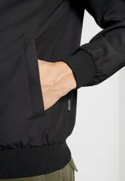 Pier One Bomberjacks - Black -Pier One Algemene Winkel Voor Herenmode 785de7e873654e248854c6583672cfa7