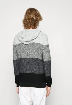 Pier One Trui - Grey -Pier One Algemene Winkel Voor Herenmode 7da42d23a4224f008b7aa613710692f7