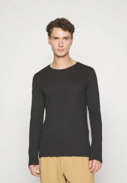 Pier One 2 Pack - Longsleeve - Black/Mottled Dark Grey 11 Pier One 2 Pack - Longsleeve - Black/Mottled Dark Grey -Pier One Algemene Winkel Voor Herenmode 82b68fa0ee4c46d1a85559b6ee29545d