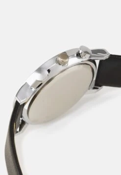 Pier One Set - Horloge - Black -Pier One Algemene Winkel Voor Herenmode 8b85f94e4c5a43a89680fa66df3bc7c7