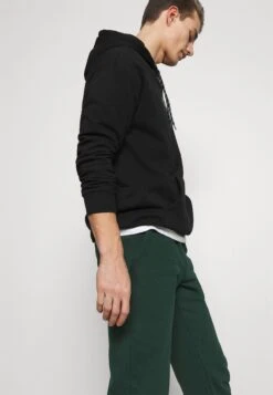 Pier One Trainingsbroek - Dark Green -Pier One Algemene Winkel Voor Herenmode 8c00f20d94d84d9782b5a4dd0cb52231