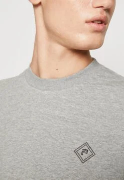 Pier One Sweater - Grey 11 Pier One Sweater - Grey -Pier One Algemene Winkel Voor Herenmode 8e4928b8f2f04a1f9baea4929b8fba15