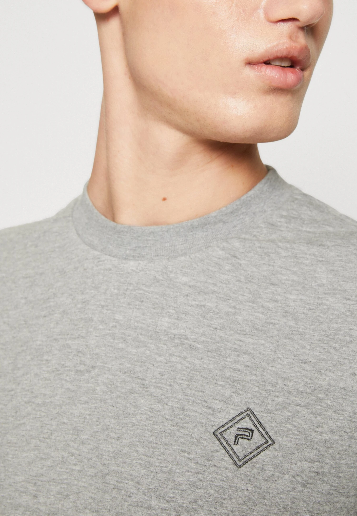 Pier One Sweater - Grey 6 Pier One Sweater - Grey - Image 6