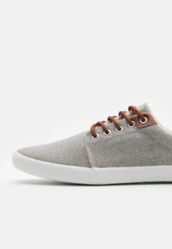 Pier One Unisex - Sneakers Laag - Light Grey -Pier One Algemene Winkel Voor Herenmode 8f5660aa856d43a69db14e309615dd5c