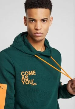 Pier One Hoodie - Dark Green -Pier One Algemene Winkel Voor Herenmode 8f85fe47bd094118bc5a22326f13d1f6