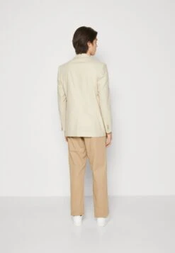 Pier One Blazer - Beige 8 Pier One Blazer - Beige -Pier One Algemene Winkel Voor Herenmode 90a0e4254e844eb3a6a8cf41ae7f4550