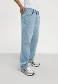 Pier One Relaxed Fit Jeans - Light Blue Denim -Pier One Algemene Winkel Voor Herenmode 9227184b76c24bd287ce53d34bd47f95