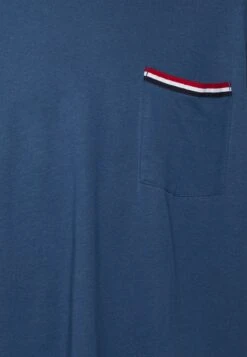 Pier One T-Shirt Print - Dark Blue 5 Pier One T-Shirt Print - Dark Blue -Pier One Algemene Winkel Voor Herenmode 9827d25039bf4c2f84a07893407f557f