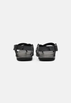 Pier One Teensandalen - Black 8 Pier One Teensandalen - Black -Pier One Algemene Winkel Voor Herenmode 9ad91d98846040dfb34cddea19eecf04