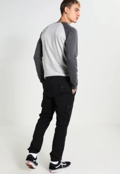 Pier One Cargobroek - Black -Pier One Algemene Winkel Voor Herenmode 9b6505bb0b474bfa897c268f418c4924