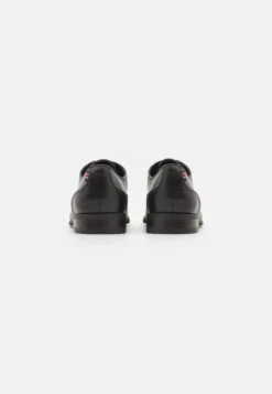 Pier One Unisex - Sportieve Veterschoenen - Black -Pier One Algemene Winkel Voor Herenmode a124d672b6ac4c629922d686c22cad66