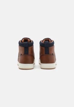 Pier One Sneakers Hoog - Cognac 8 Pier One Sneakers Hoog - Cognac -Pier One Algemene Winkel Voor Herenmode a28c1348464d47d5b797e2745a059280