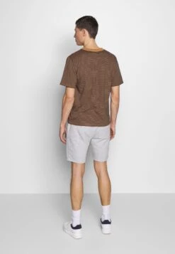 Pier One 2 Pack - Shorts -Light Grey /Black 10 Pier One 2 Pack - Shorts -Light Grey /Black -Pier One Algemene Winkel Voor Herenmode a95507bb1b644136a259c68258b032f4