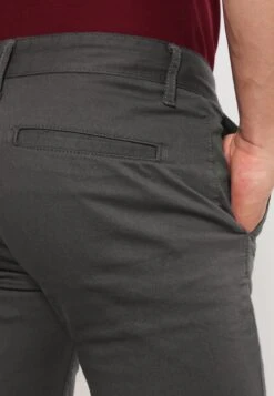 Pier One Chino - Dark Grey -Pier One Algemene Winkel Voor Herenmode ad63fc5f1f3f44ed919d121e71899f26