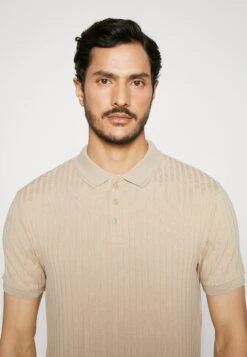 Pier One Poloshirt - Beige -Pier One Algemene Winkel Voor Herenmode af13cde05e074730a58b8e492603528d