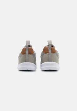Pier One Sneakers Laag - Light Grey -Pier One Algemene Winkel Voor Herenmode b32d823083954dad9c3bfe71ef720aca