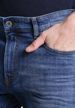 Pier One Straight Leg Jeans - Mid Blue 9 Pier One Straight Leg Jeans - Mid Blue -Pier One Algemene Winkel Voor Herenmode b86dfcaf98354d35b01b30966e418ca1