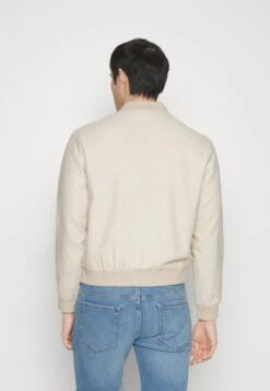 Pier One Bomberjacks - Beige -Pier One Algemene Winkel Voor Herenmode ba865374a5974ac187bf6ede3af27cf5