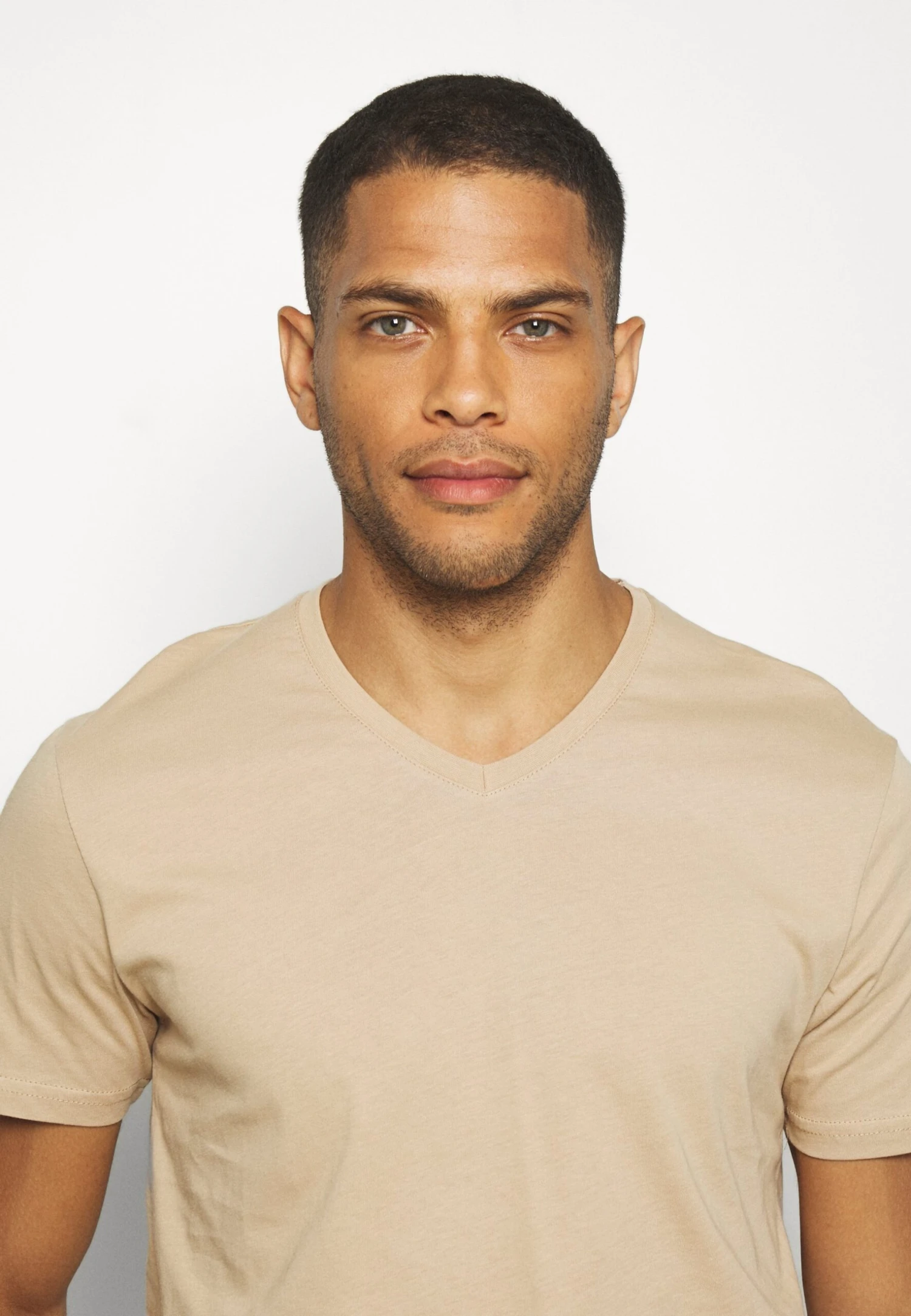 Pier One 3 Pack - T-Shirt Basic - Khaki/Tan/Dark Blue 6 Pier One 3 Pack - T-Shirt Basic - Khaki/Tan/Dark Blue - Image 6