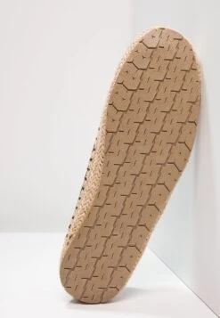 Pier One Espadrilles - Grey -Pier One Algemene Winkel Voor Herenmode bd07e57455dd4f73a673b9ee028740f1