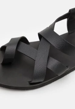 Pier One Teensandalen - Black 11 Pier One Teensandalen - Black -Pier One Algemene Winkel Voor Herenmode bfc9cb202a1044a7af0b0ffa2591ad7d