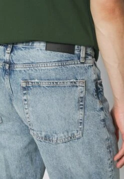 Pier One Relaxed Fit Jeans - Dark Blue Denim -Pier One Algemene Winkel Voor Herenmode bfd551cabb43458db586c95959c1de31