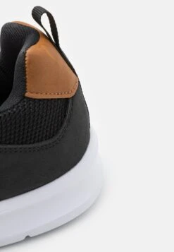 Pier One Sneakers Laag - Black -Pier One Algemene Winkel Voor Herenmode c27a38d4731b4862bd351e1d2e7f997b